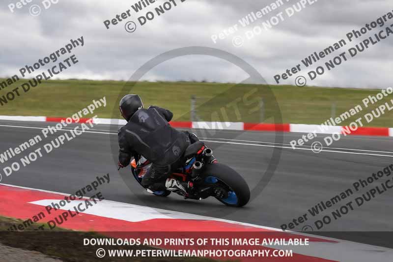cadwell no limits trackday;cadwell park;cadwell park photographs;cadwell trackday photographs;enduro digital images;event digital images;eventdigitalimages;navarra;no limits trackdays;peter wileman photography;racing digital images;trackday digital images;trackday photos